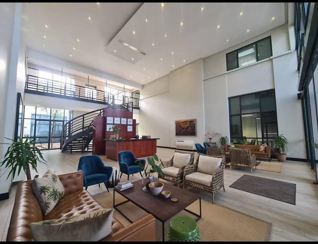 1,691M² OFFICE FOR SALE IN BRYANSTON